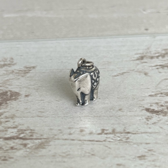 James Avery